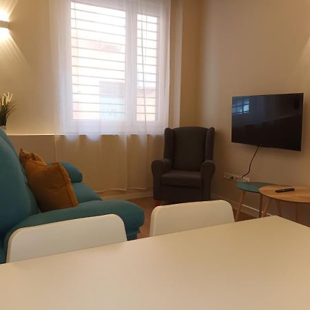 La Casona Del Eboni Apartment อัลกาลาเดเอนาเรส ภายนอก รูปภาพ