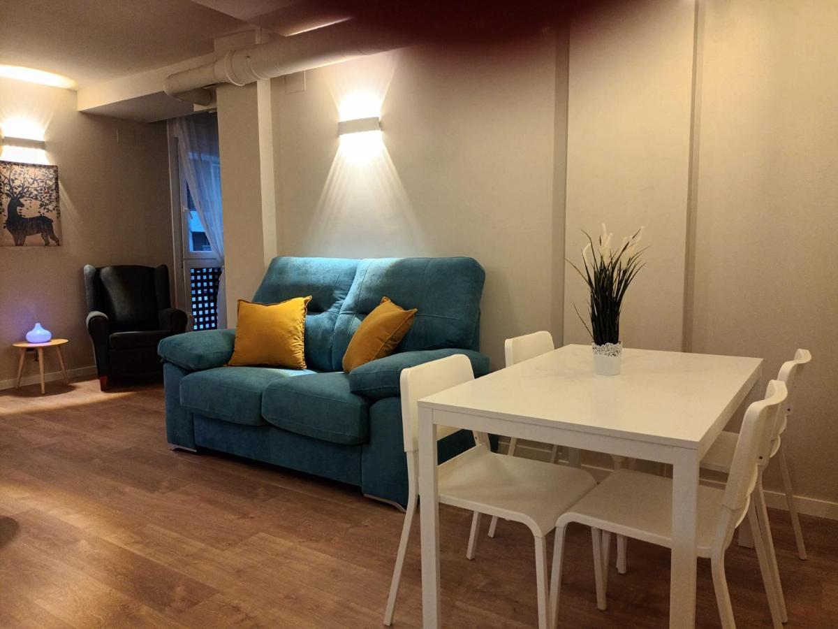 La Casona Del Eboni Apartment อัลกาลาเดเอนาเรส ภายนอก รูปภาพ