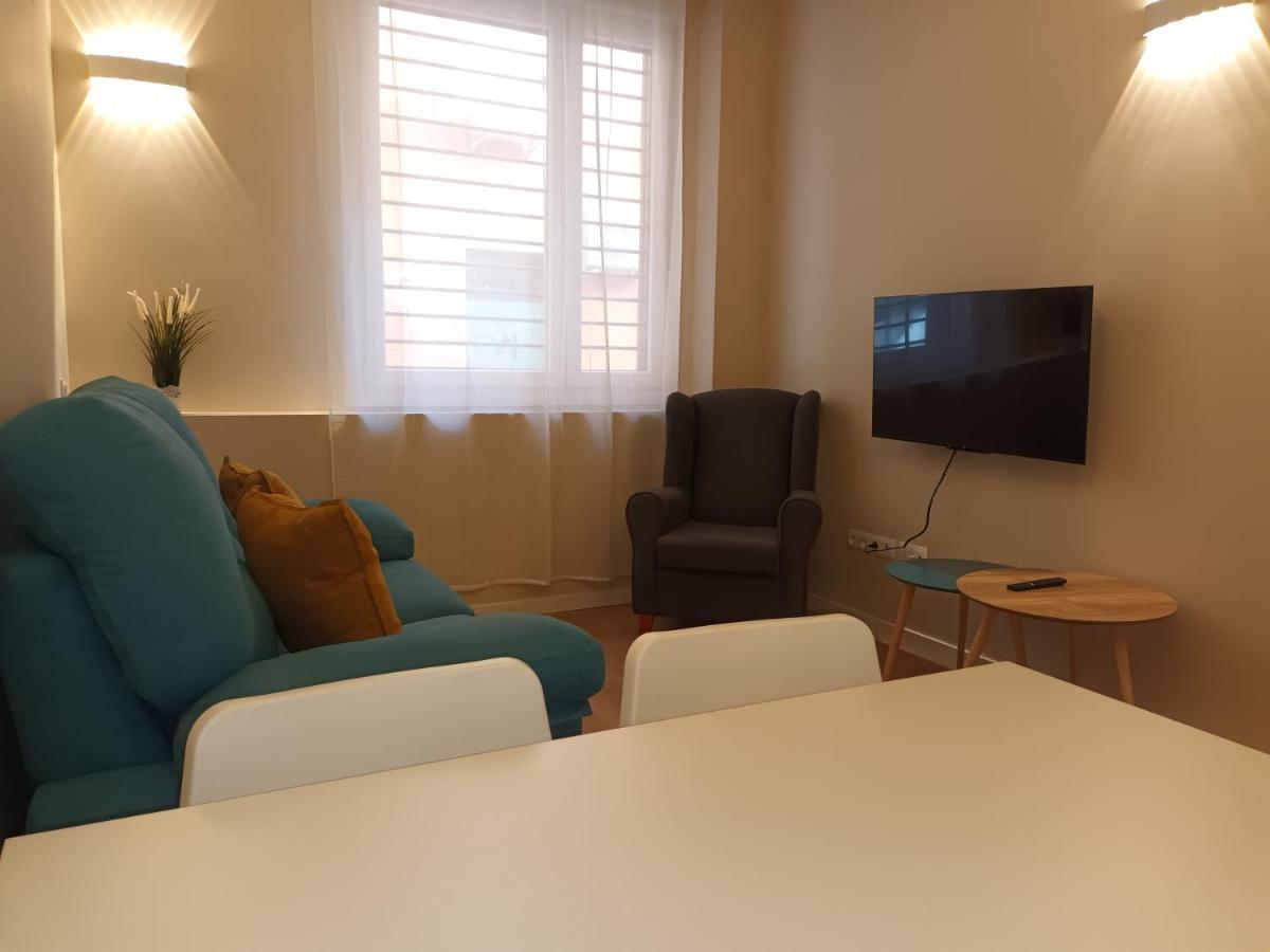 La Casona Del Eboni Apartment อัลกาลาเดเอนาเรส ภายนอก รูปภาพ