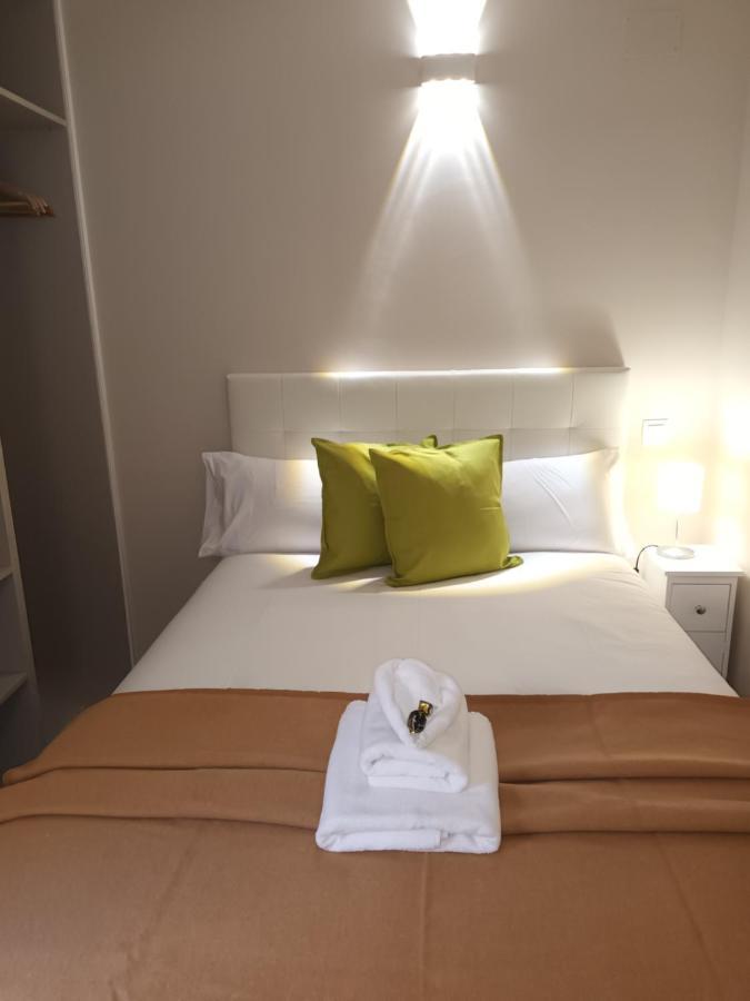 La Casona Del Eboni Apartment อัลกาลาเดเอนาเรส ห้อง รูปภาพ