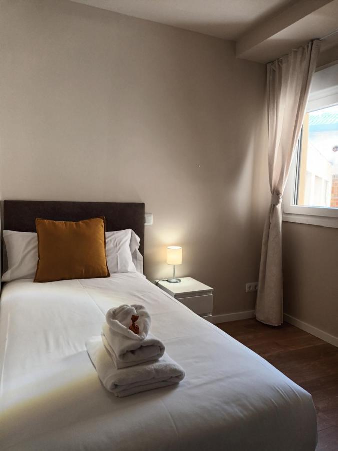 La Casona Del Eboni Apartment อัลกาลาเดเอนาเรส ภายนอก รูปภาพ